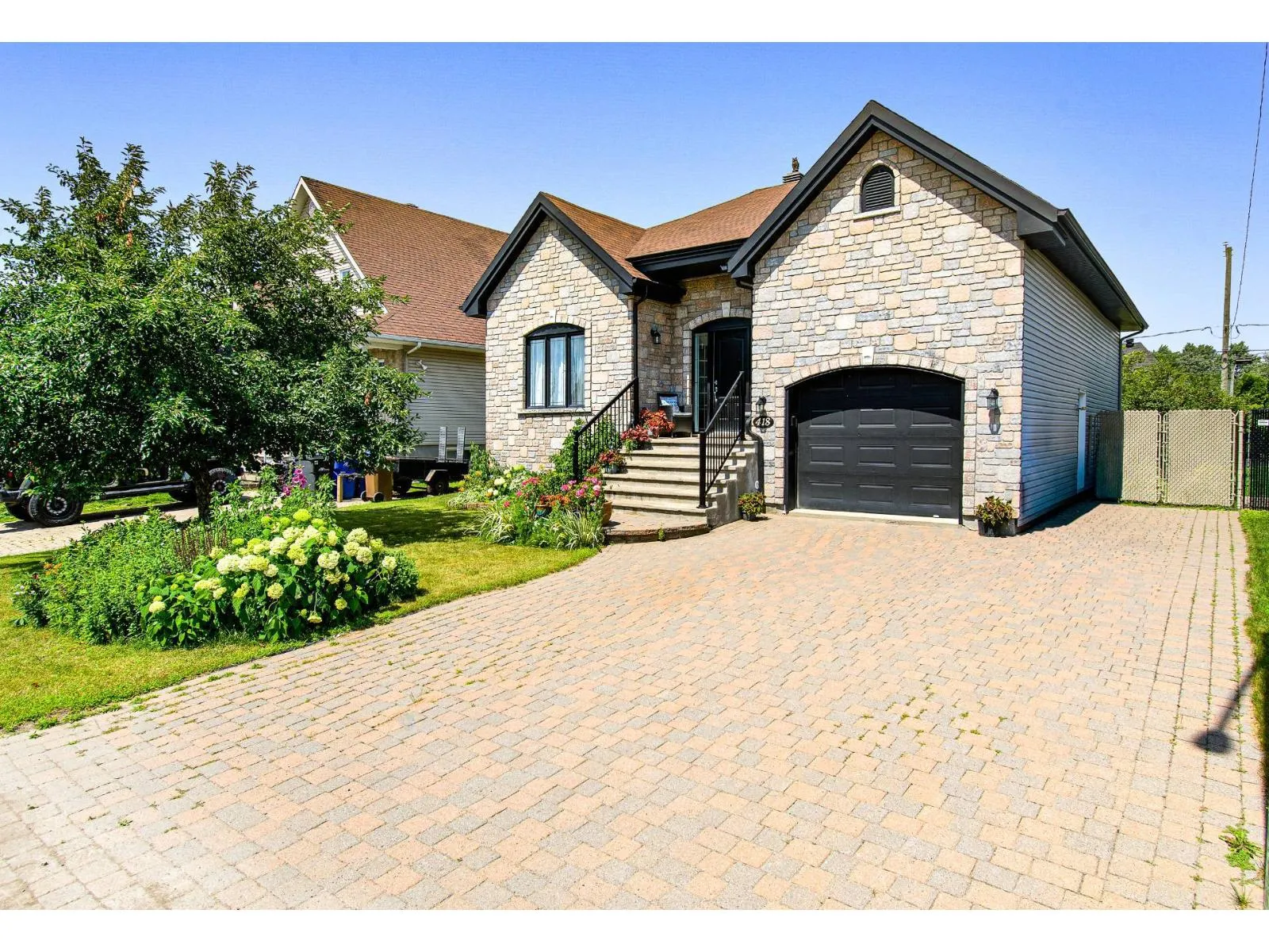 Bungalow, Detached, Pointe-Calumet — 2